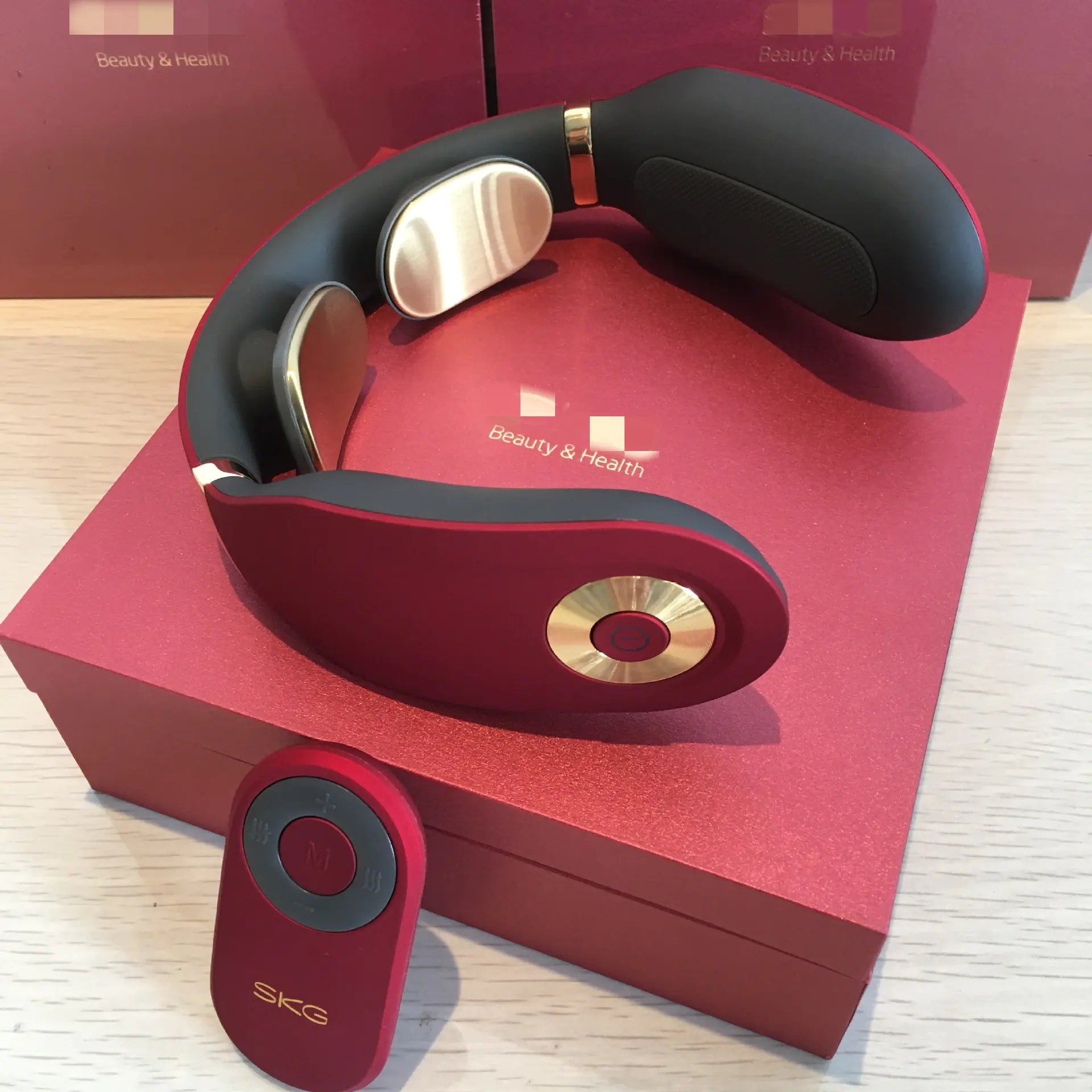 SKG4098 Smart Neck Massager